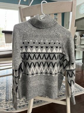 Evereve Gray Fair Isle Turtleneck Sweater